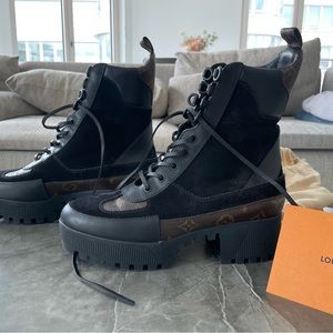 Louis Vuitton Laureate Desert Boots